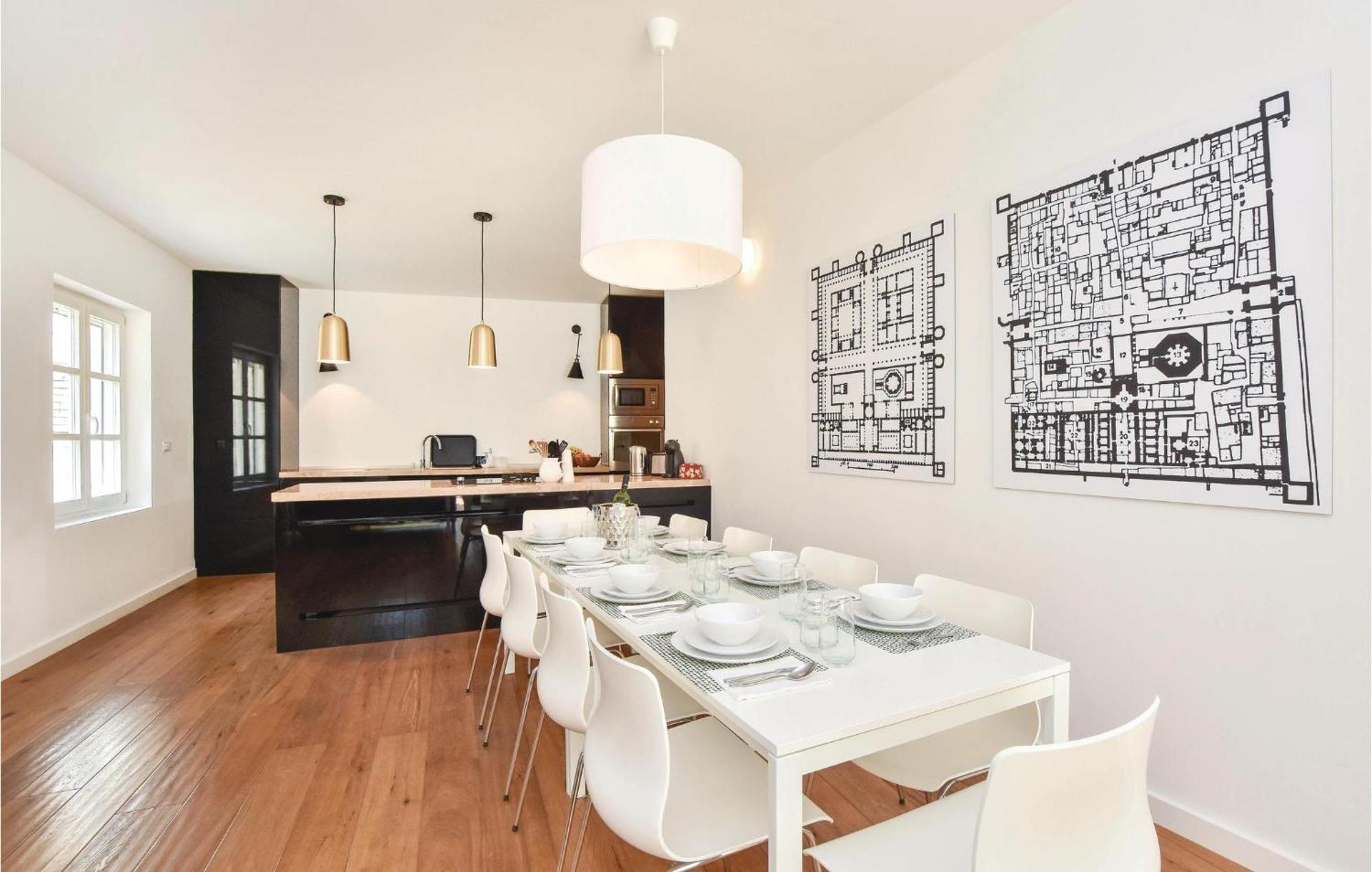 Stunning Home In Split With Outdoor Swimming Pool מראה חיצוני תמונה